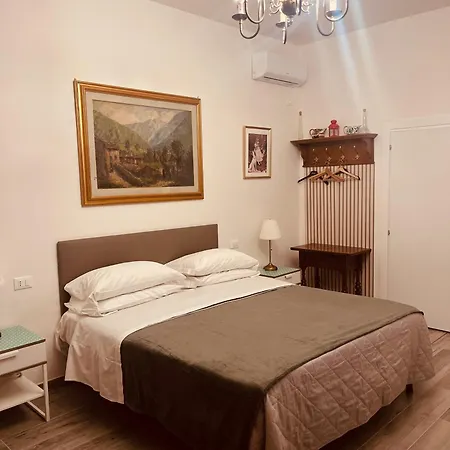 House Bed & Breakfast *
