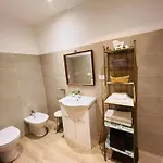House ベッド・アンド・ブレックファスト *
